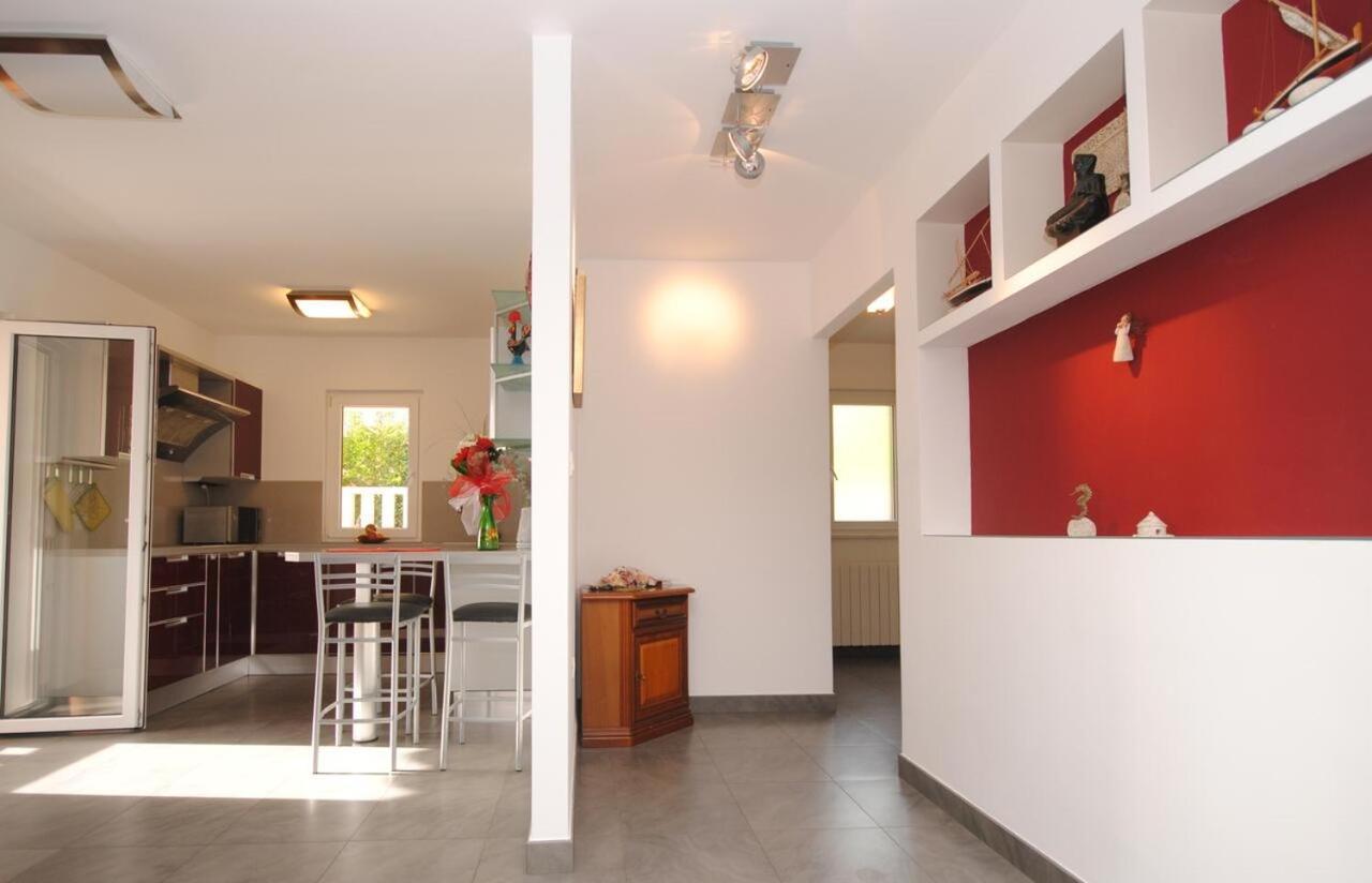 Seaview Luxury Apartment "Lucy" With Terrace & Vintage Summer Kitchen トロギール エクステリア 写真