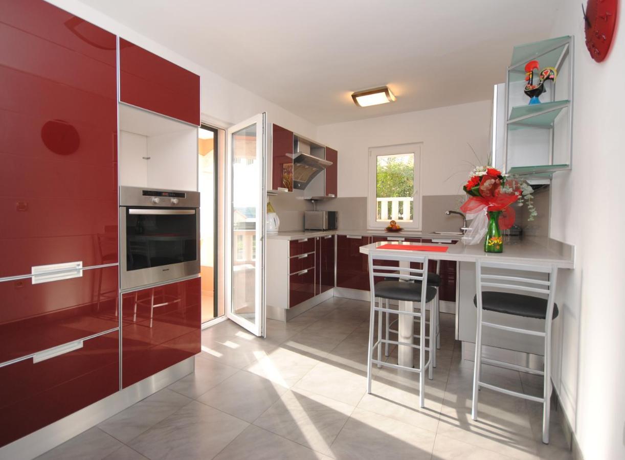 Seaview Luxury Apartment "Lucy" With Terrace & Vintage Summer Kitchen トロギール エクステリア 写真